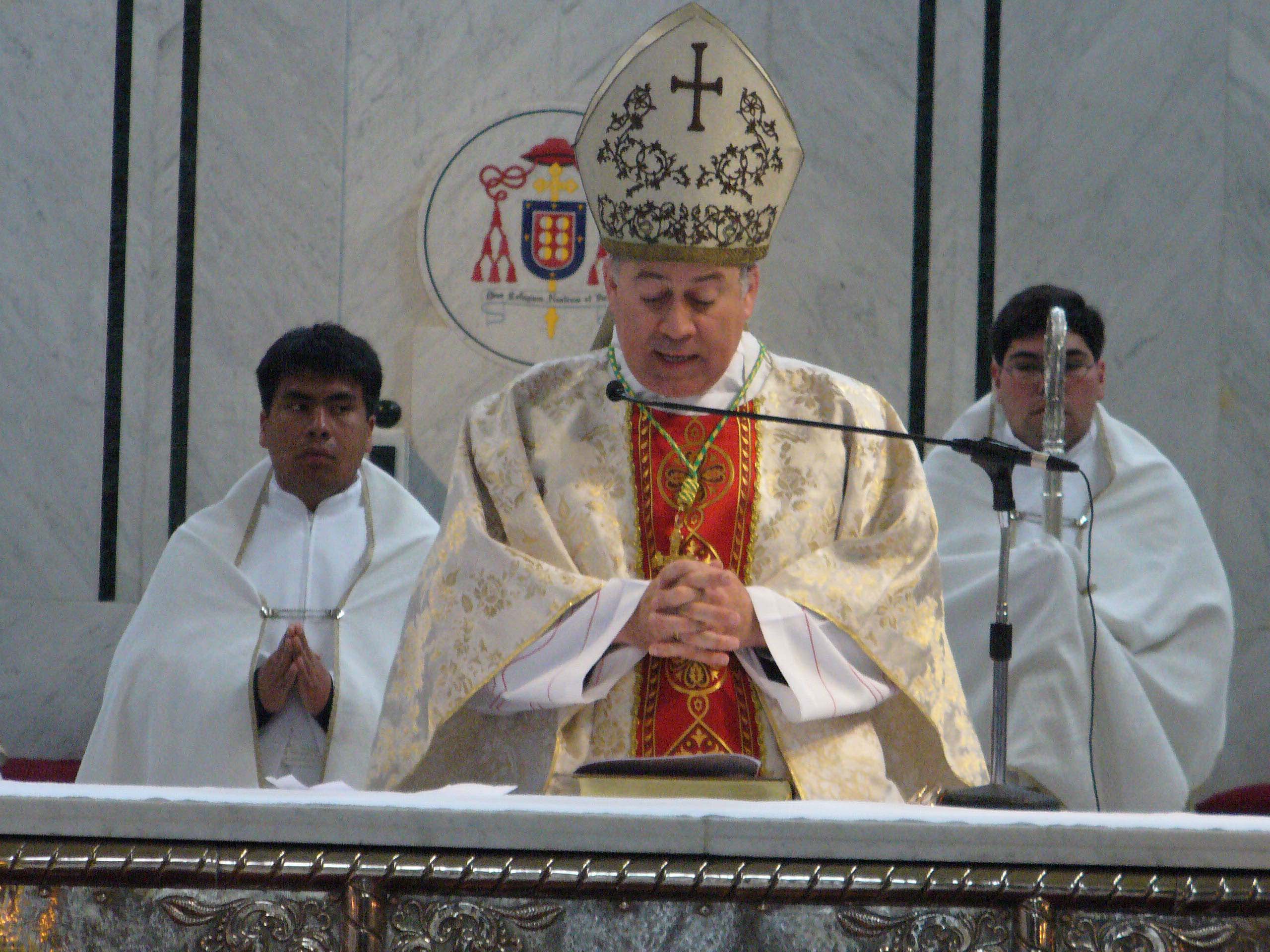 SANTA MISA Y TE DEUM EN EL ANIVERSARIO DE LA INDEPENDENCIA NACIONAL