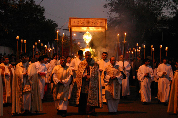 HOMILIA EN LA SOLEMNIDAD DEL CORPUS CHRISTI 2006