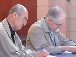 Participantes charla en Seminario Mayor San Pedro Apóstol