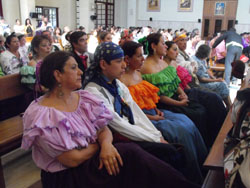 Folklore en la Catedral de San Bernardo